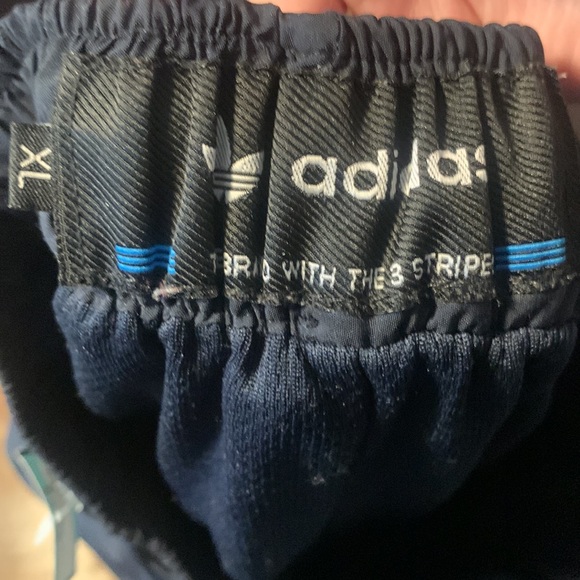 adidas vintage track pants - size boys XL (fits like women’s small/xs) - Picture 4 of 4